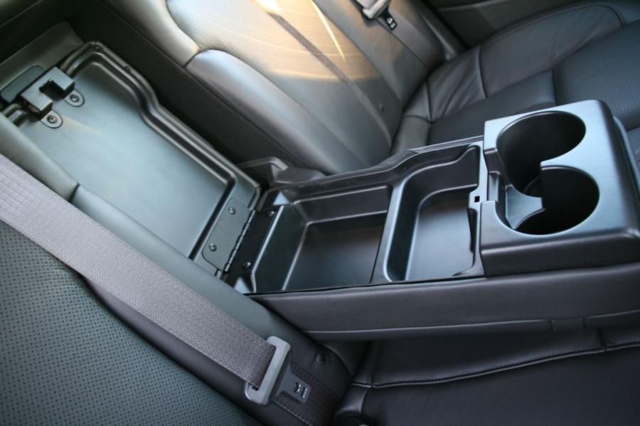  Lincoln MKS 2008 года  (фото 78 из 284)